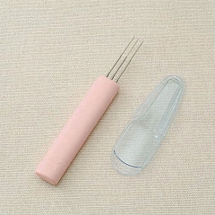 Japan Hamanaka Felting Needles Holder with 3 Parallel Fine Needles