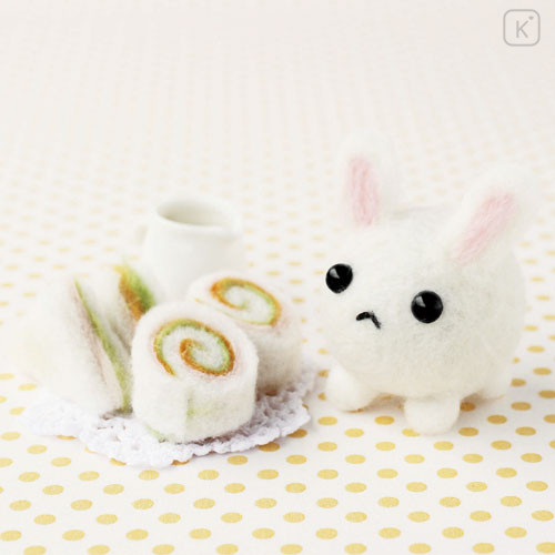 Japan Hamanaka Wool Needle Felting Kit - Rabbit Ball & Sandwich Roll - 1