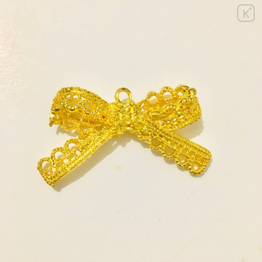 Circle Key Jewelry Charm - Gold Lace Ribbon - 1
