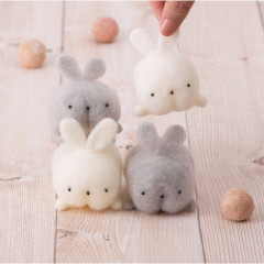 Japan Hamanaka Aclaine Needle Felting Kit - 4 Butt Face Rabbit