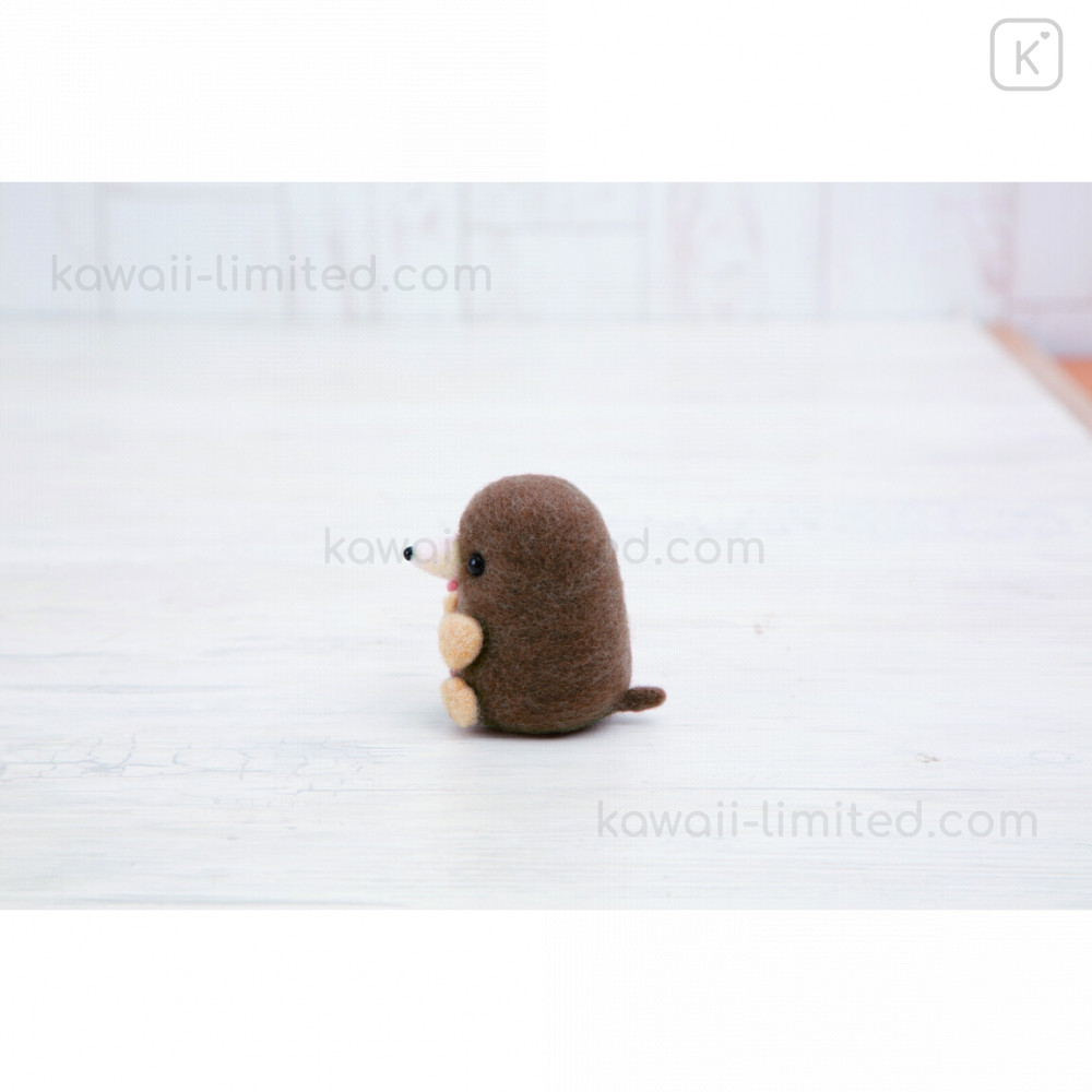 Japan Hamanaka Aclaine Needle Felting Kit - Hedgehogs