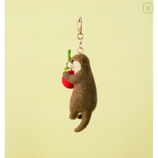 Japan Hamanaka Keychain Needle Felting Kit - Otter & Cherry - 2