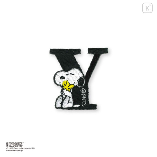 Japan Peanuts Embroidery Iron-on Applique Patch / Snoopy Y - 1