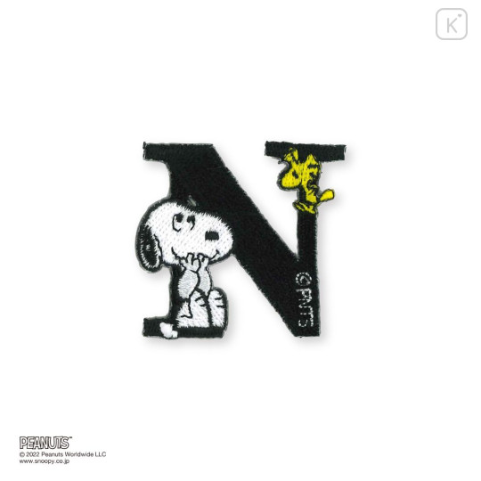 Japan Peanuts Embroidery Iron-on Applique Patch / Snoopy N - 1