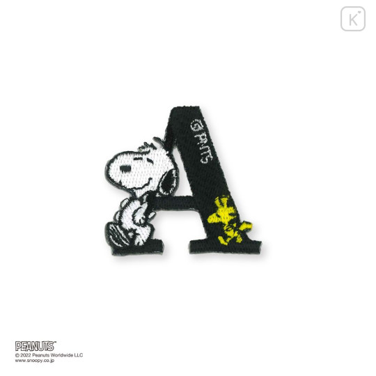 Japan Peanuts Embroidery Iron-on Applique Patch / Snoopy A - 1