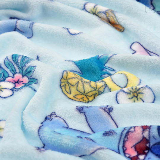 Japan Disney Store Fluffy Blanket - Stitch : Enjoy Winter - 5