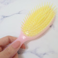 Japan Crayon Shin-chan Hair Brush - Shiny Pink - 2