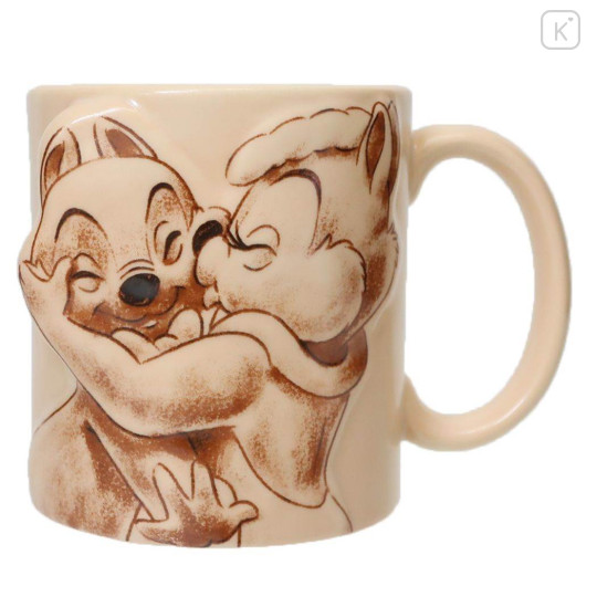 Japan Disney Ceramic Mug - Chip & Dale Sweet Kiss - 1