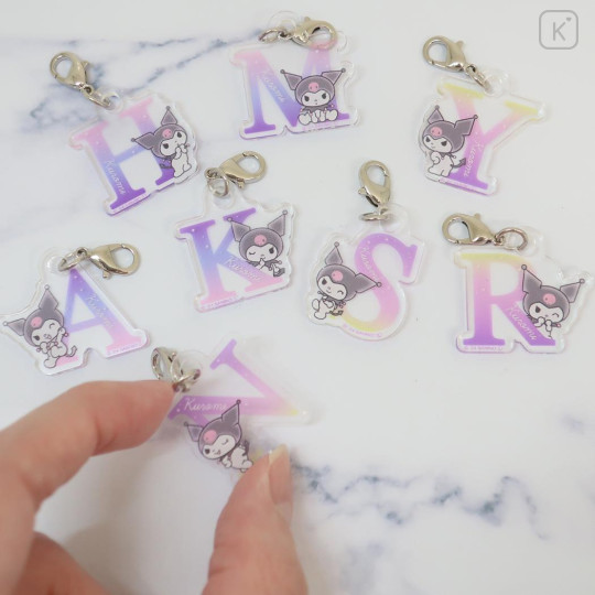 Japan Sanrio Alphabet Acrylic Keychain - Kuromi / R - 2