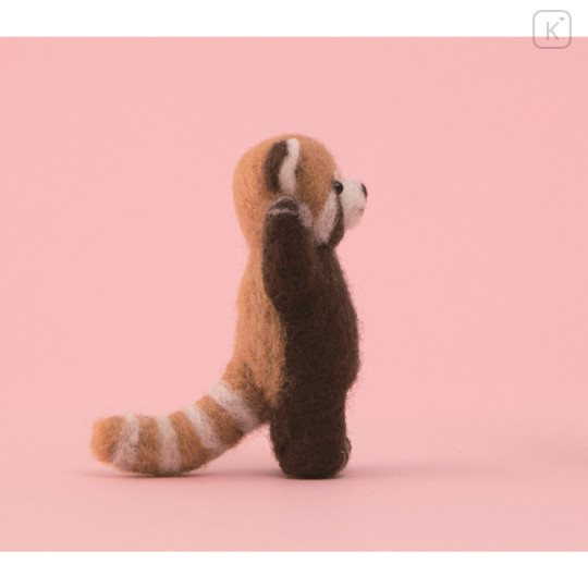 Japan Hamanaka Aclaine Needle Felting Kit - Red Panda - 3