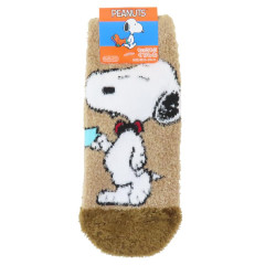 Japan Peanuts Fluffy Socks - Snoopy / Light Brown Coffee