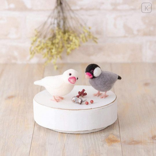 Japan Hamanaka Aclaine Needle Felting Kit - Cherry Blossom Java Sparrow & White Java Sparrow - 1