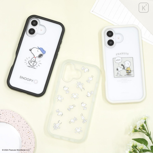 Japan Peanuts Plump Frame iPhone 16 Case - Snoopy : All Over - 6