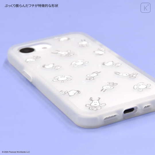 Japan Peanuts IIIIfit Plump Frame iPhone 16e Case - Snoopy : All Over - 4
