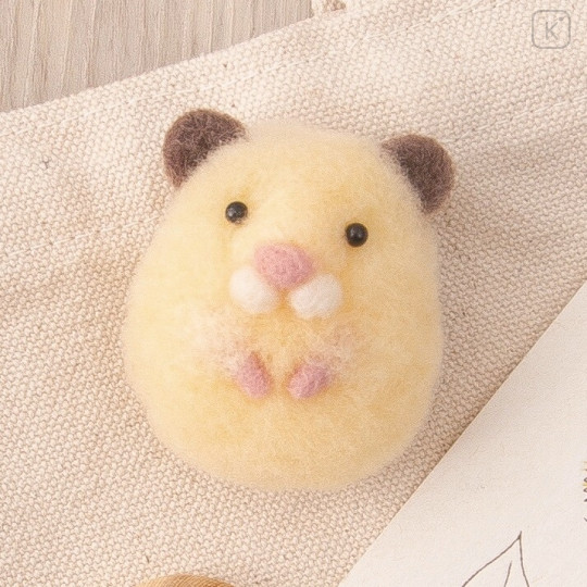 Japan Hamanaka Akurene Pom Pom Craft Kit - Hamster Brooch - 1
