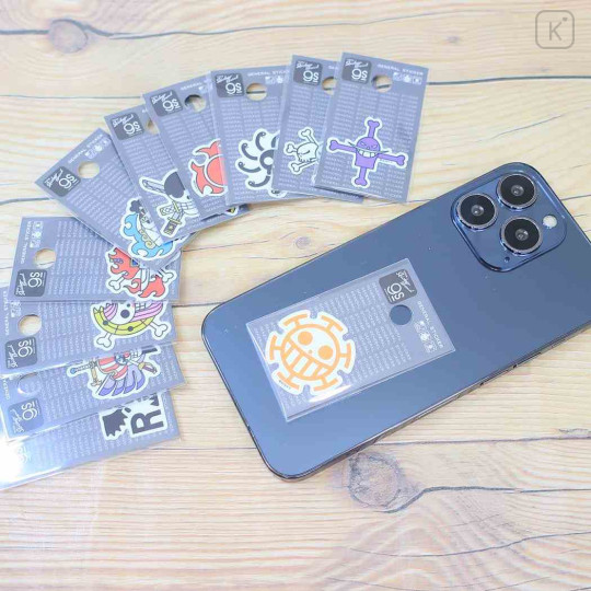 Japan One Piece Vinyl Sticker - Pirate Flag Law - 2