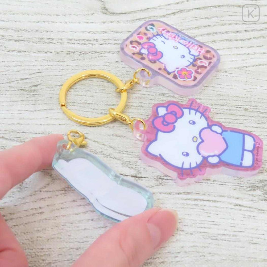 Japan Sanrio Acrylic Keychain 3 Charm - Hello Kitty : Heart-pounding Memories Heisei Retro - 2