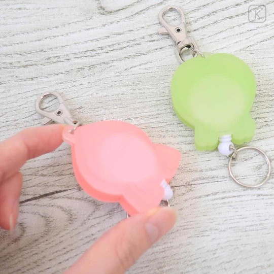 Japan Kobitos Rubber Reel Keychain - Kakure Momojiri Peach Blossom - 2