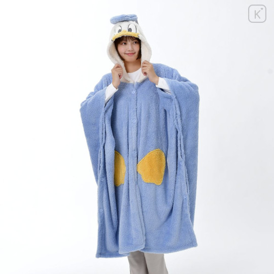 Japan Disney Store Wearable Blanket Fluffy Coral Fleece - Donald - 1