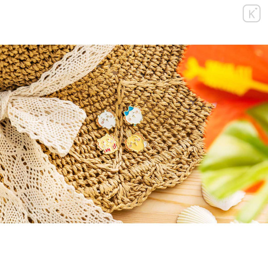 Japan Chiikawa Tiny Pin Badge - Hachiware & Shisa : Shisa Souvenir Shop Festival - 2