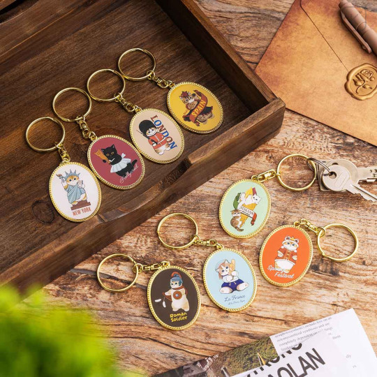 Japan Mofusand Oval Metal Keychain - Mofumofu Journey New York Statue of Liberty Cat Meow - 3
