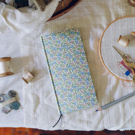 Japan Hobonichi Techo Weeks Hardcover Horizontal Japanese - Liberty Fabrics Sasha Kiora / 2026 Apr / Mon Start - 3