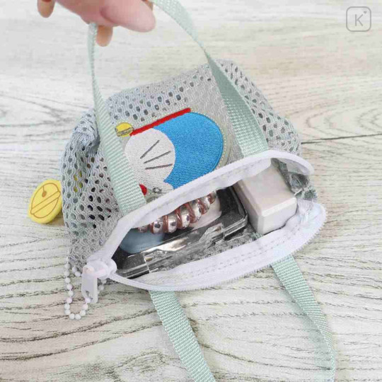 Japan Doraemon Miniature Keychain Bag Charm - Doraemon : Mini Mesh Tote Face Grey - 3