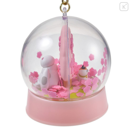Japan Disney Store Shaka Shaka Keychain - Baymax & Cat : Sakura Cherry Blossom Diorama Festival - 3