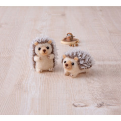 Japan Hamanaka Aclaine Needle Felting Kit - Hedgehog