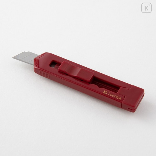 Japan Midori XS Cutter - Burgundy - 3