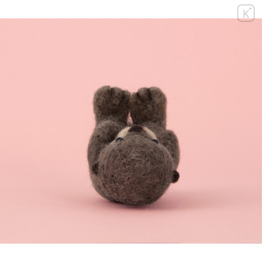 Japan Hamanaka Wool Needle Felting Kit - Sea Otter Mom & Baby - 3