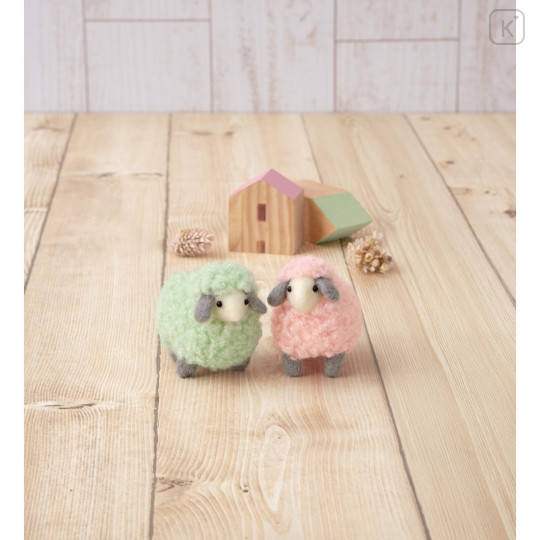Japan Hamanaka Aclaine Needle Felting Kit - Pastel-colored Sheep - 2
