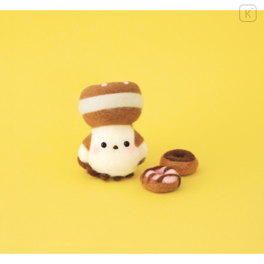 Japan Hamanaka Aclaine Needle Felting Kit - Long-tailed Tit with a Donut Hat - 2