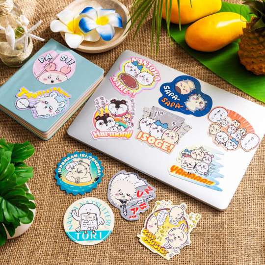 Japan Chiikawa Large Vinyl Sticker - Momonga : Chiikawa Movie The Secret of Mermaid Island Wanna Eat! - 2