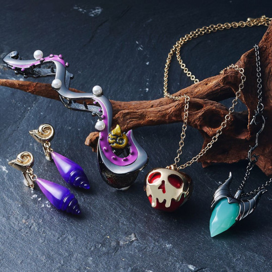 Japan Disney Store Necklace - Maleficent - 2