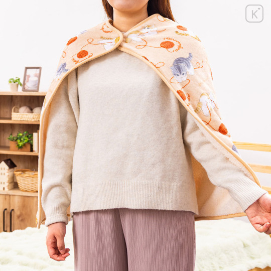 Japan Mofusand Warm 3-Way Blanket with Storage Pocket - Yarn - 3